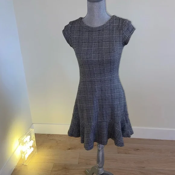 Gap Houndstooth Plaid Ruffle Hem Dress - Size 0 - Picture 6 of 7